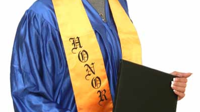 10 Inspiring Graduation Caps and Gowns: Unleashing Your Unique Style